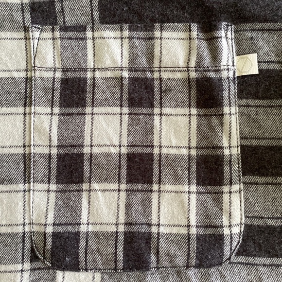 Urban Outfitters NWT Standard Cloth flannel button front grey black plaid - Picture 8 of 14